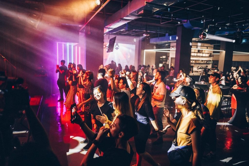 Kuala Lumpur Nightlife Guide 2025: Best Bars, Clubs & Entertainment - The Bee at Publika