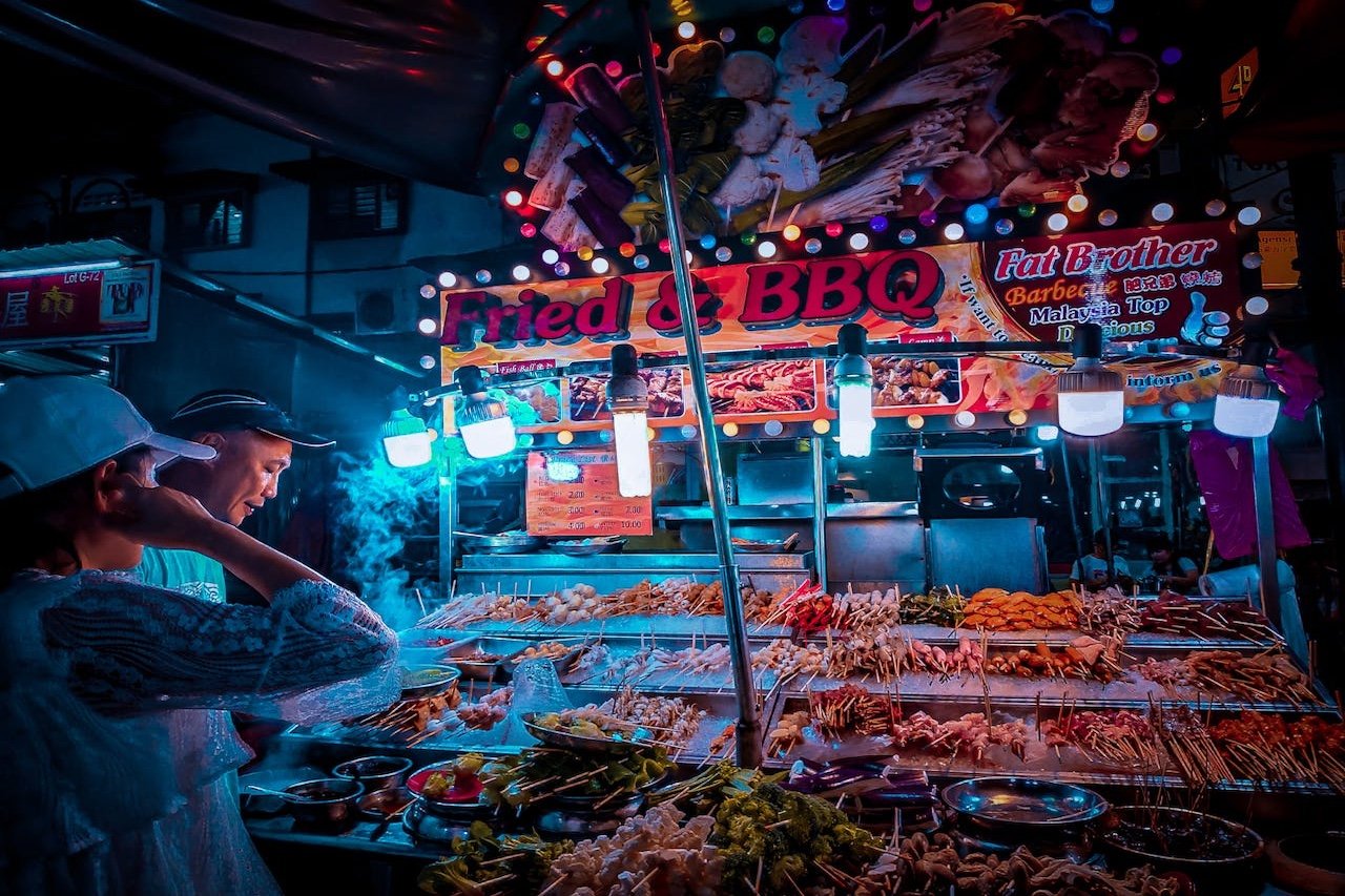 Top 10 Must-Try Street Foods in Kuala Lumpur (2025): A Culinary Journey Through KL’s Best Street Eats