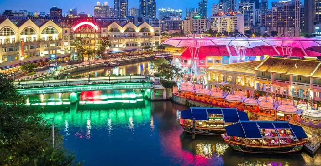 Singapore Nightlife: A Complete Guide to After-Dark Adventures in the Lion City - A picture of Singapore River cruise