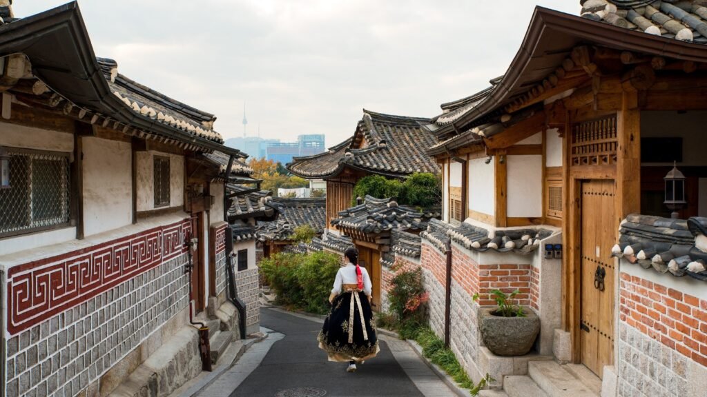 Where to Stay in Seoul: Complete Neighbourhood Guide (2025) - Insadong & Bukchon: Traditional Korean Experience