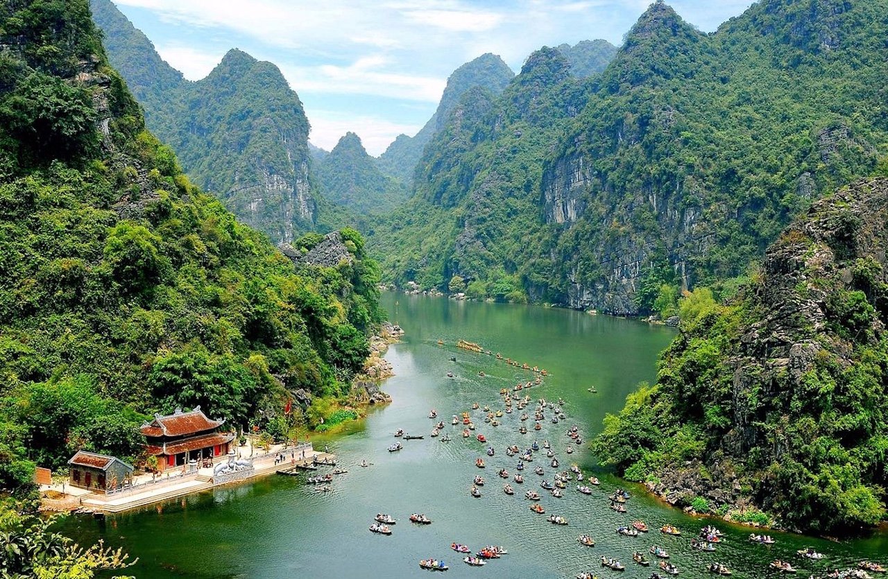 Hanoi to Ninh Binh Day Trip: A Perfect Getaway in Vietnam