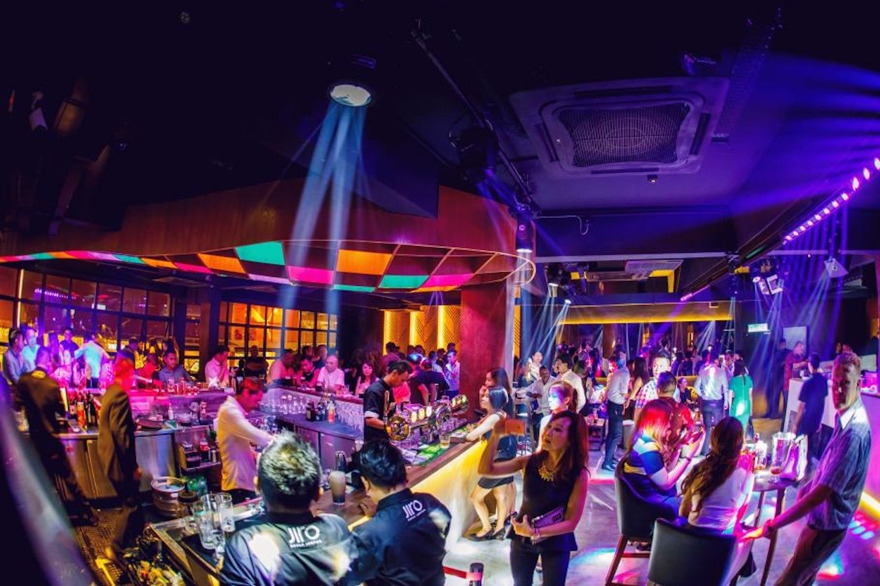 Kuala Lumpur Nightlife Guide 2025: Best Bars, Clubs & Entertainment